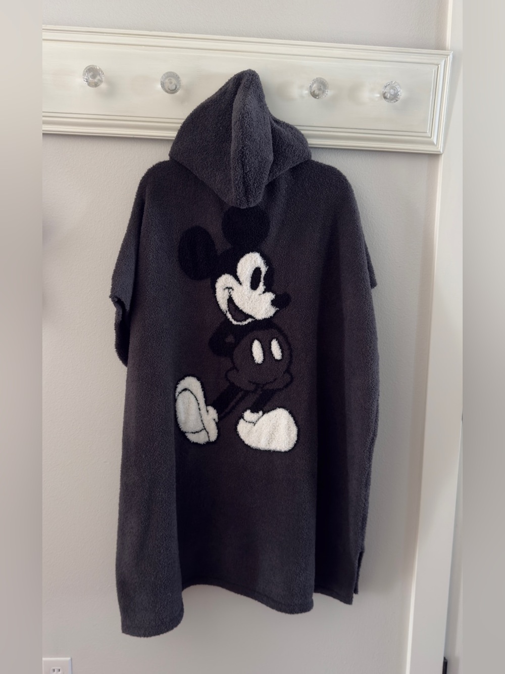 Disney x Barefoot Dreams Mickey Mouse CozyChic hooded poncho Adult One Size NWT